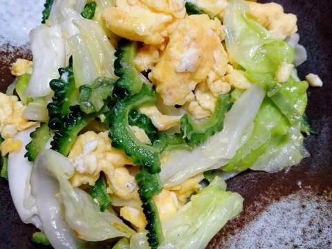 簡単!ゴーヤとキャベツの卵炒め